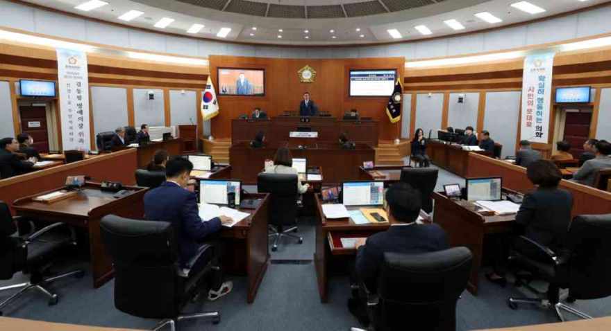 251125_오산시의회__제298회_제2차_정례회_개회_01.jpg