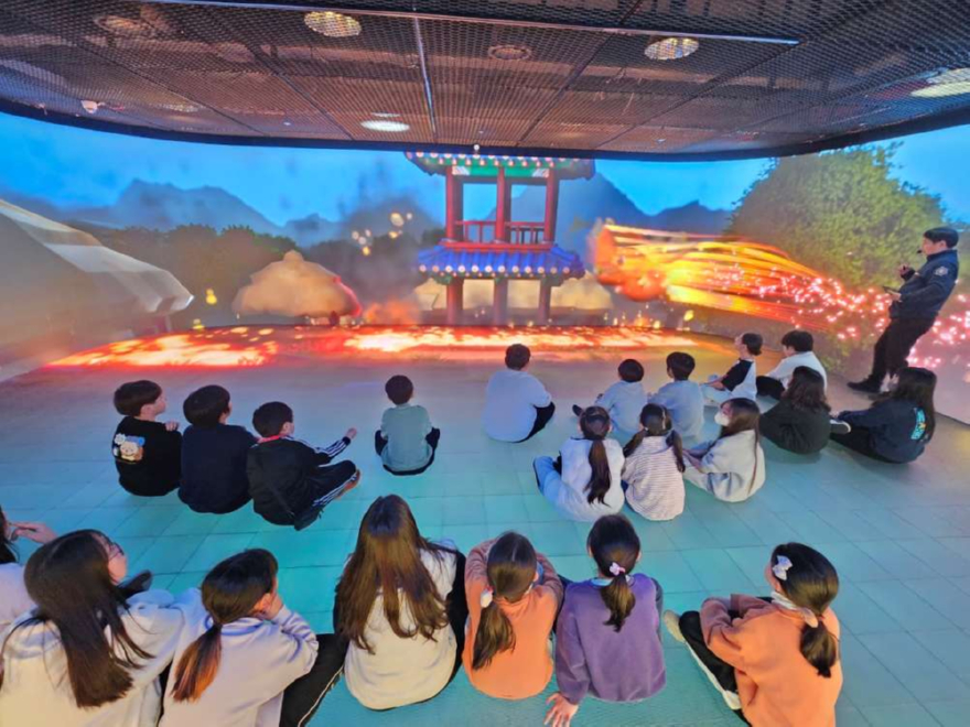 미디어 아트 안전체험장_1.jpg