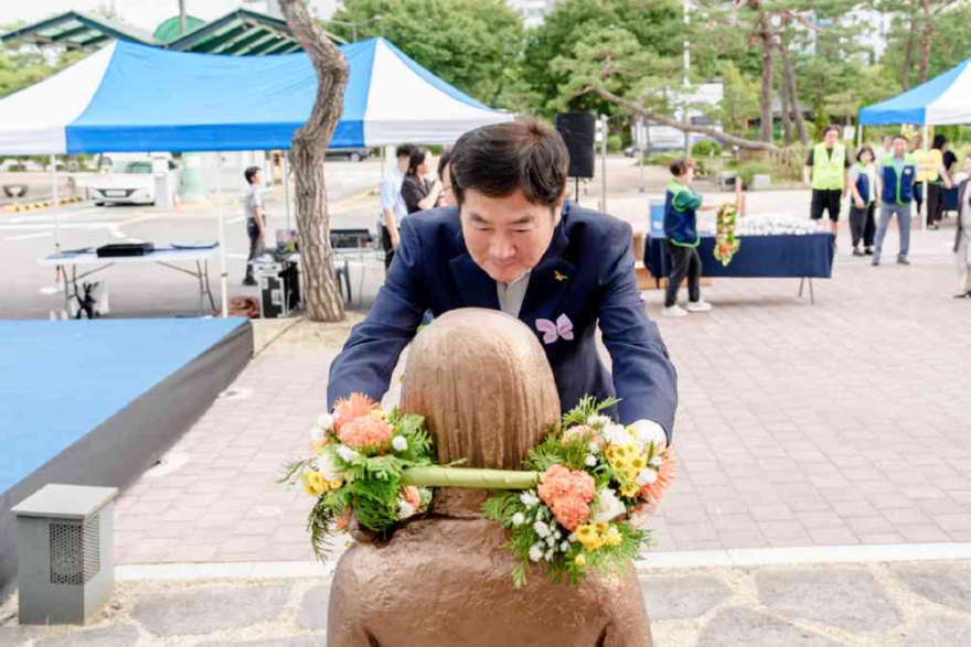 2.오산시, 오산평화의소녀상 건립 10주년 기념식 개최-2.jpg
