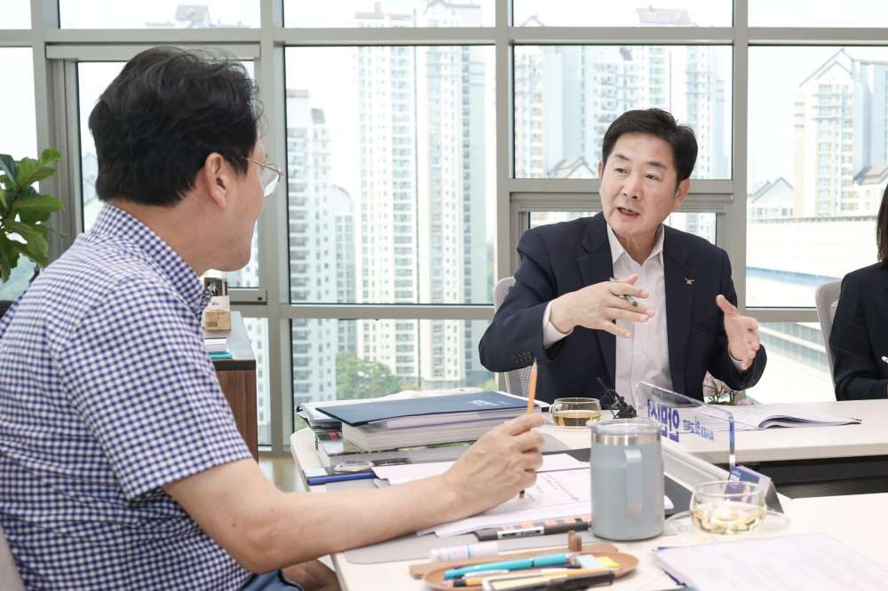조용호 오산시장, 안민석 교육감 만나 지역 교육 현안 건의