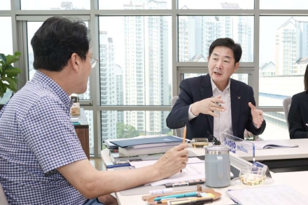 조용호 오산시장, 안민석 교육감 만나 지역 교육 현안 건의