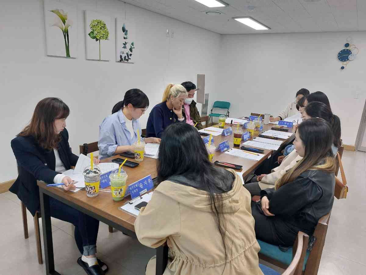 푸른 꿈을 키워가는 놀이 자람터를 위한  함께하는 애플별 학부모동아리